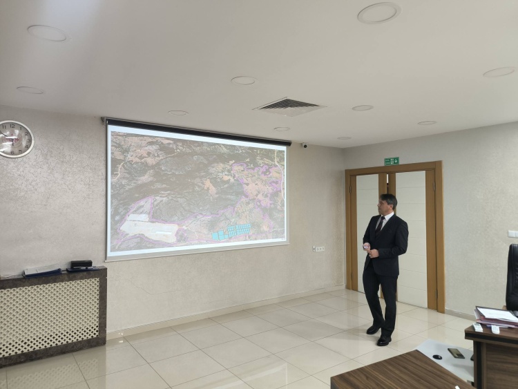 3 O R G A N I Z E S A N A Y I M A S A Y A Y A T I R I L D I 8014