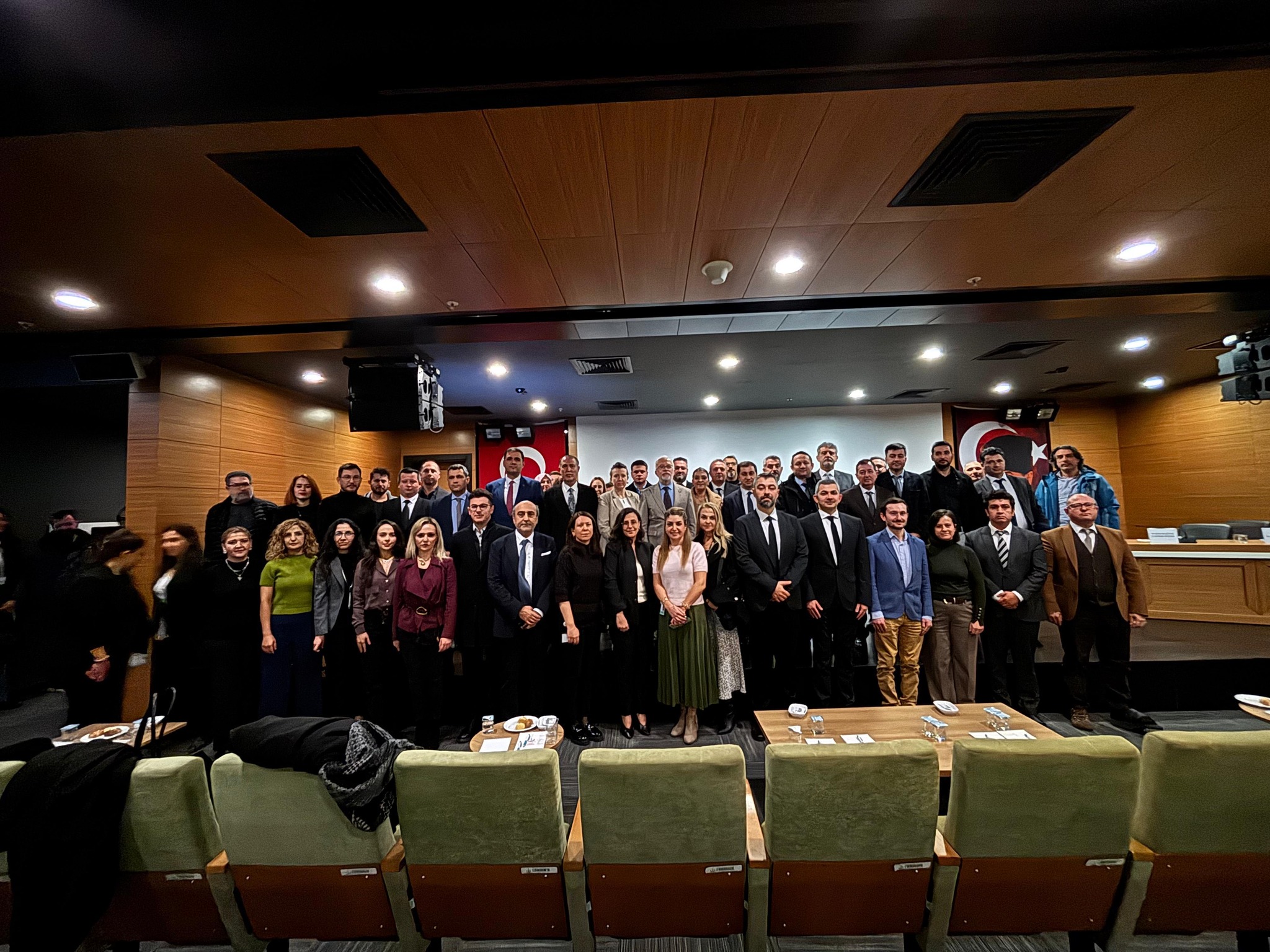 Acil Sağlık Hizmetleri Masaya Yatırıldı 6839