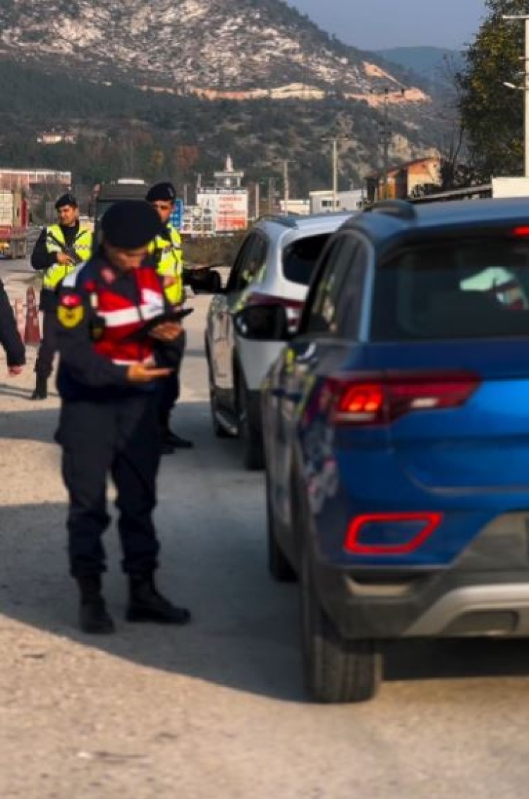 B I L E C I K T E H U Z U R K U S A T M A S I 6981