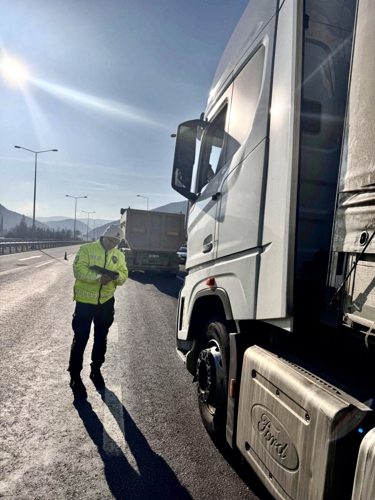 B I L E C I K T R A F I G I N D E K I S L A S T I G I A L A R M I 6584