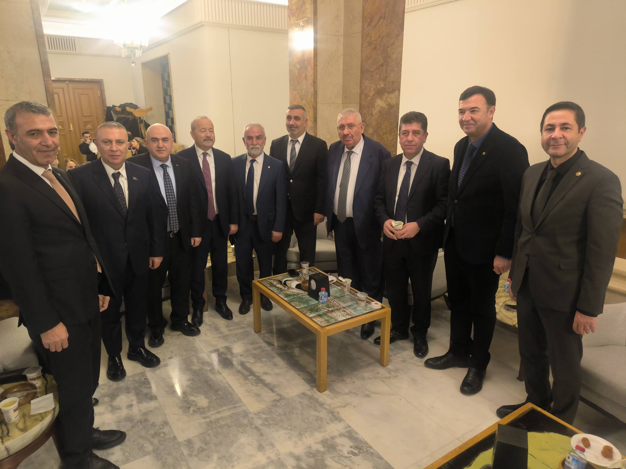 Bahçeli̇den Bi̇leci̇ke Selam 7851