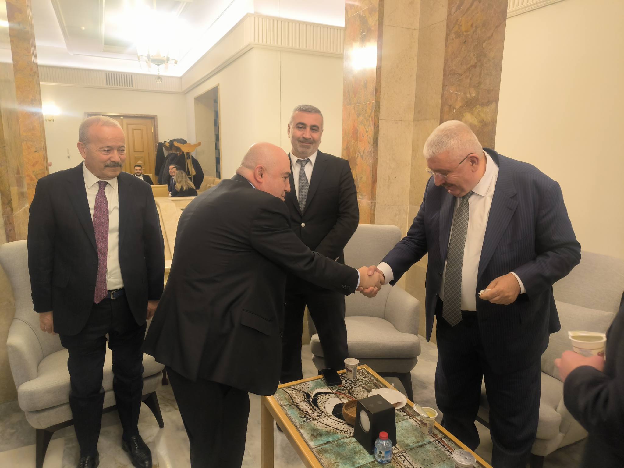 Bahçeli̇den Bi̇leci̇ke Selam 7852