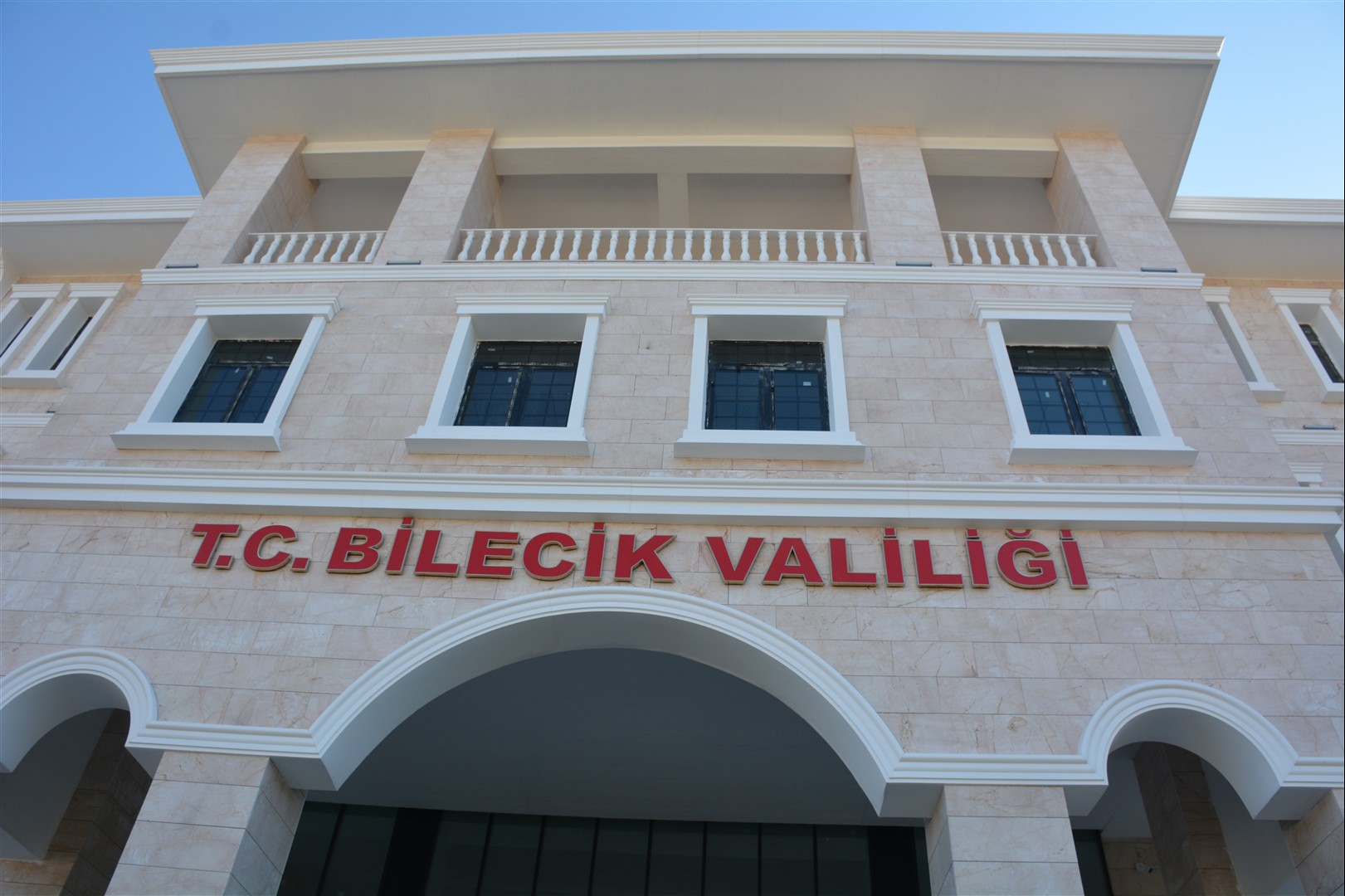 Bi̇leci̇k’i̇n Yeni̇ İdari̇ Si̇mgesi̇ Yükseli̇yor 7690