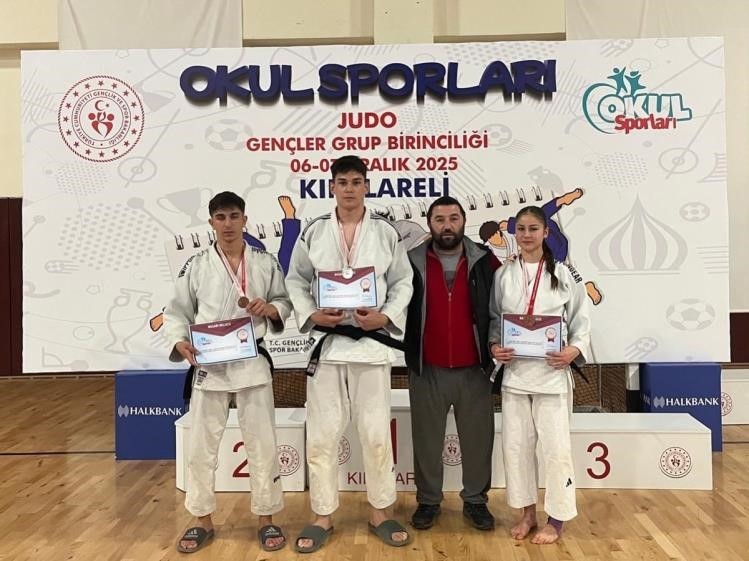 Bilecikli Judoculardan Türkiye Şampiyonası Bileti 7501