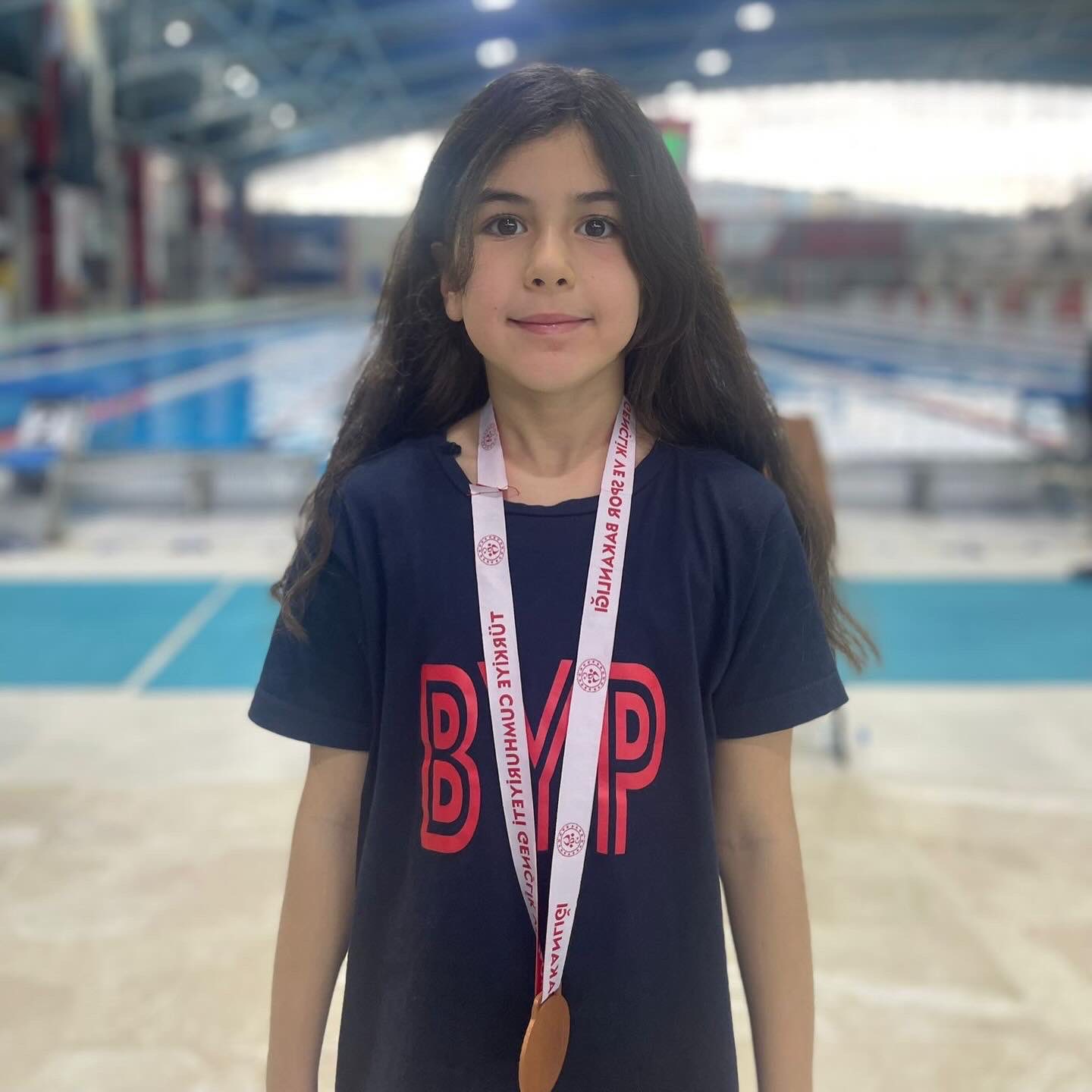 Bilecikli Yüzücüler Kürsüde 7492