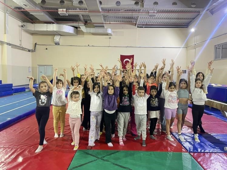 Bilecik’te Cimnastik Spor Okulları Yoğun Ilgi Görüyor 8203