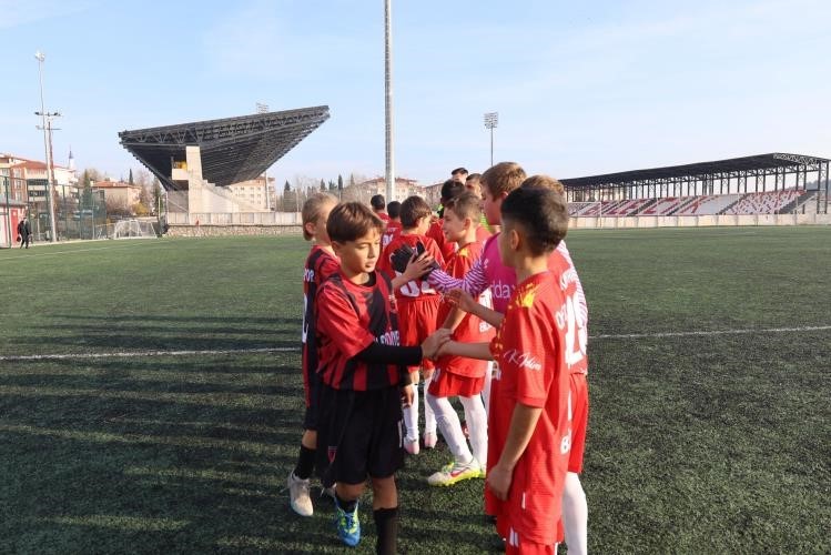 Bilecik’te Yıldız Erkekler Futbol Müsabakaları Tamamlandı 7075