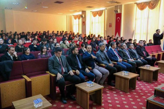 Bşeü’de Üni̇des Sertifika Töreni 7633