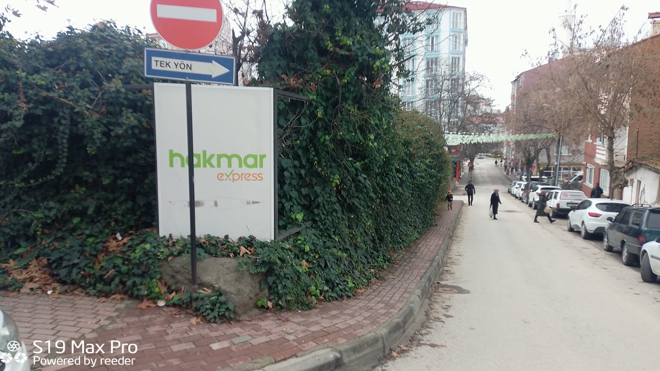 (Cumartesi̇) “Kaldırım Var Diyorlar… Ama Nerede ” 7322