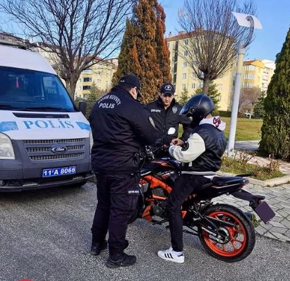 (Cumartesi) Kask Yoksa Risk Var! 7282