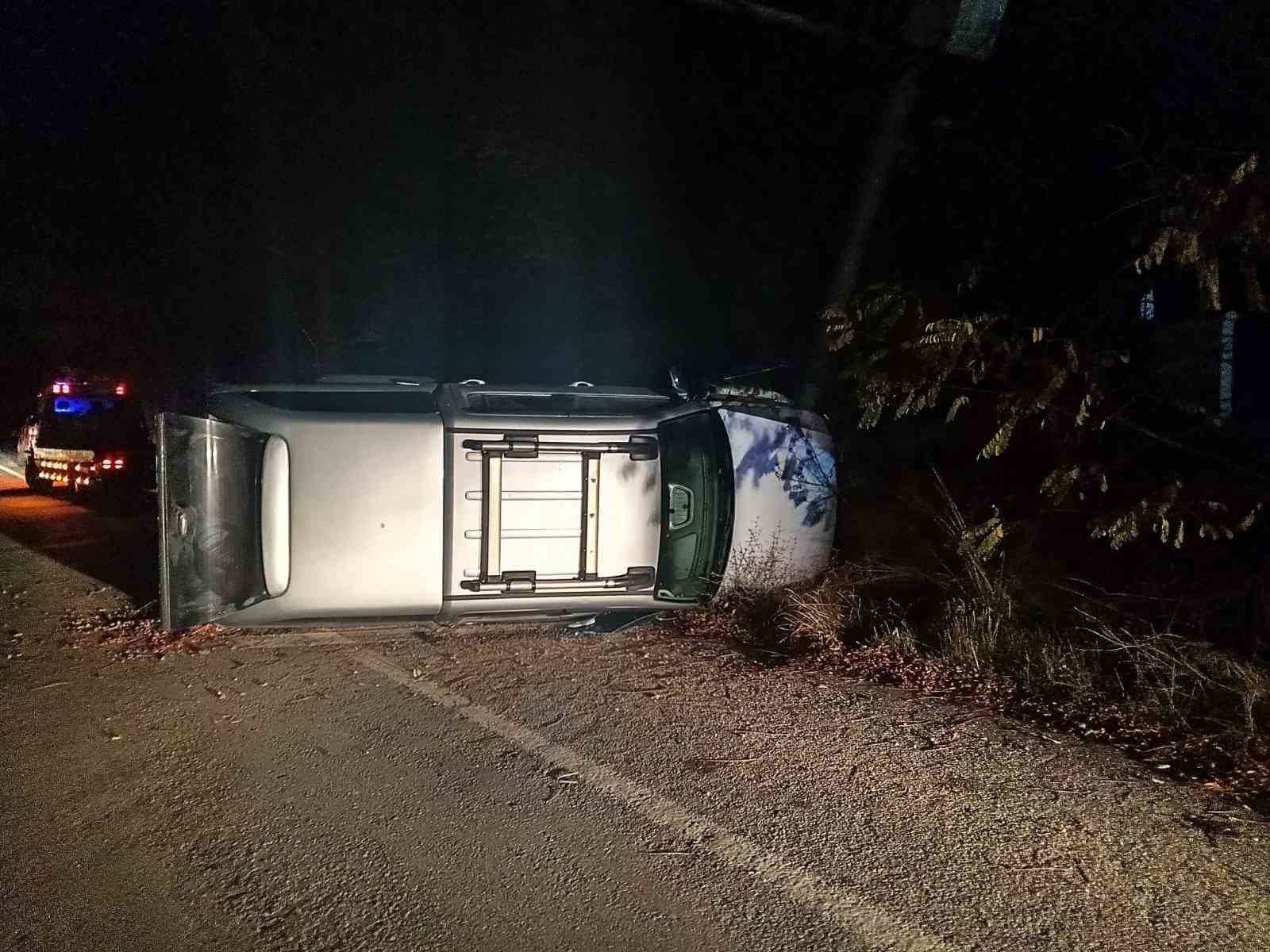 Kontrolden Çıkan Pikap Pts Direğine Çarptı 6886