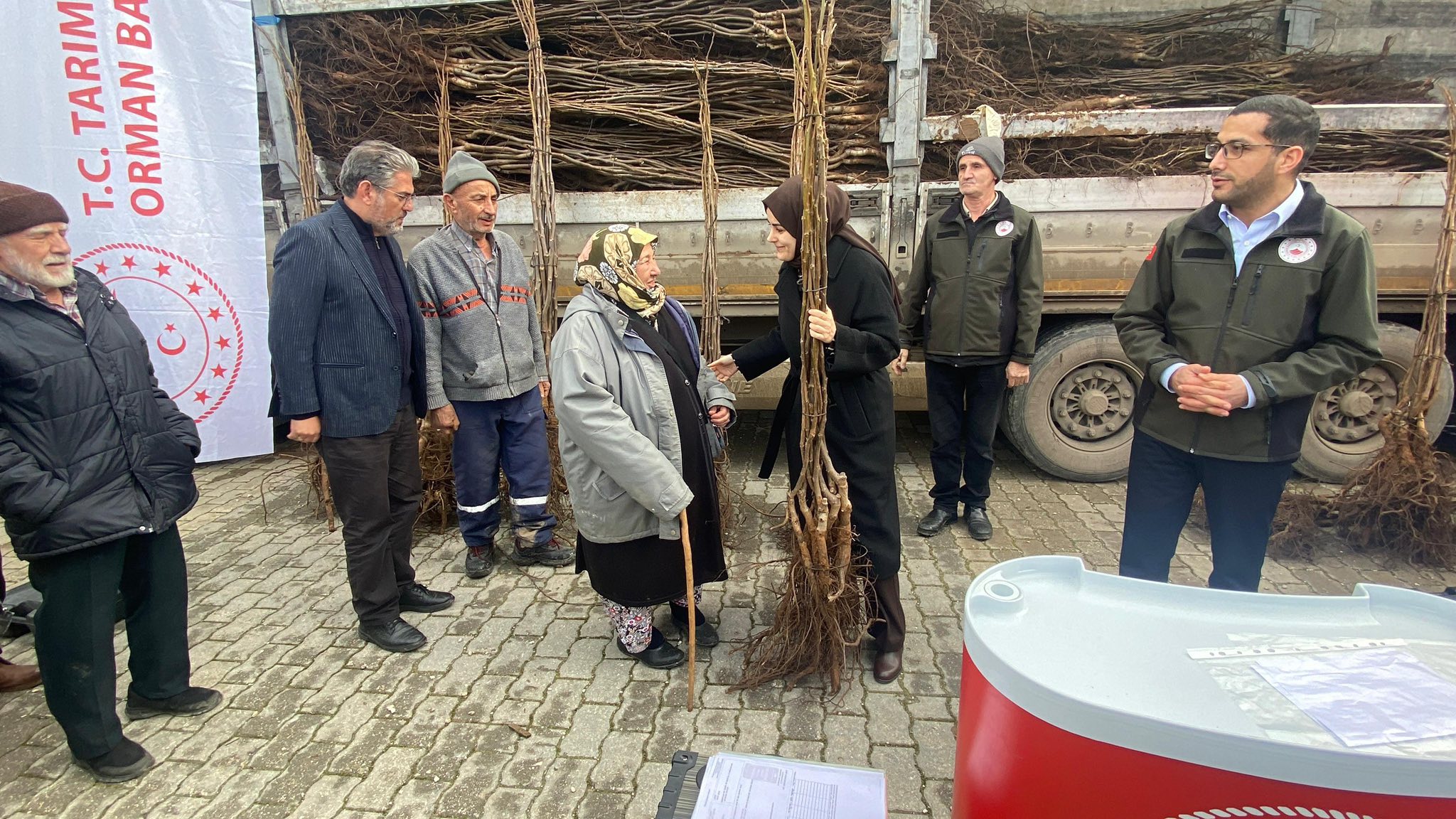 Meyveciliğe Can Suyu 8128