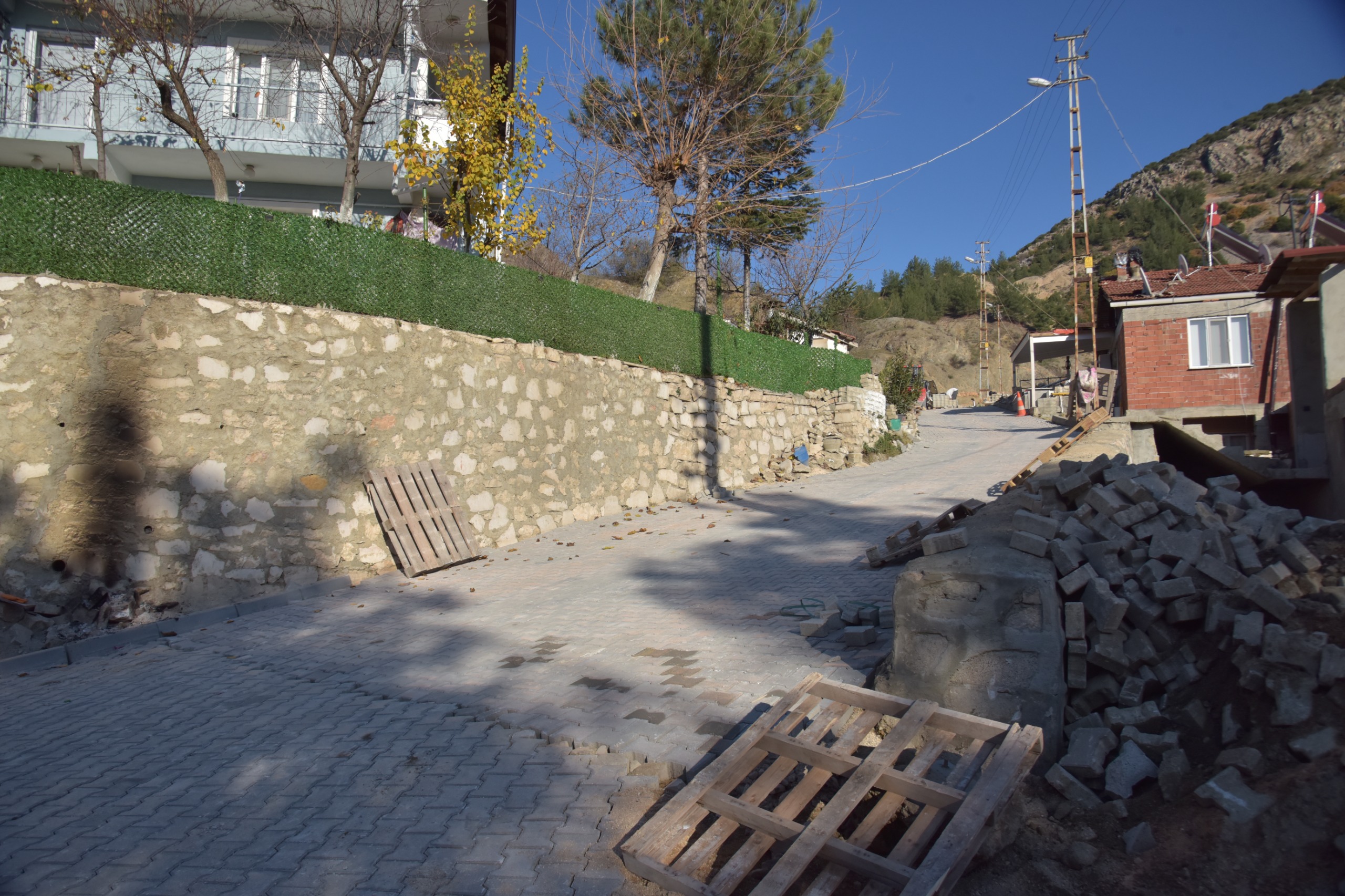 Ön Kayıboyu Sakinlerinden Tam Not Yollar Yenilendi 8108