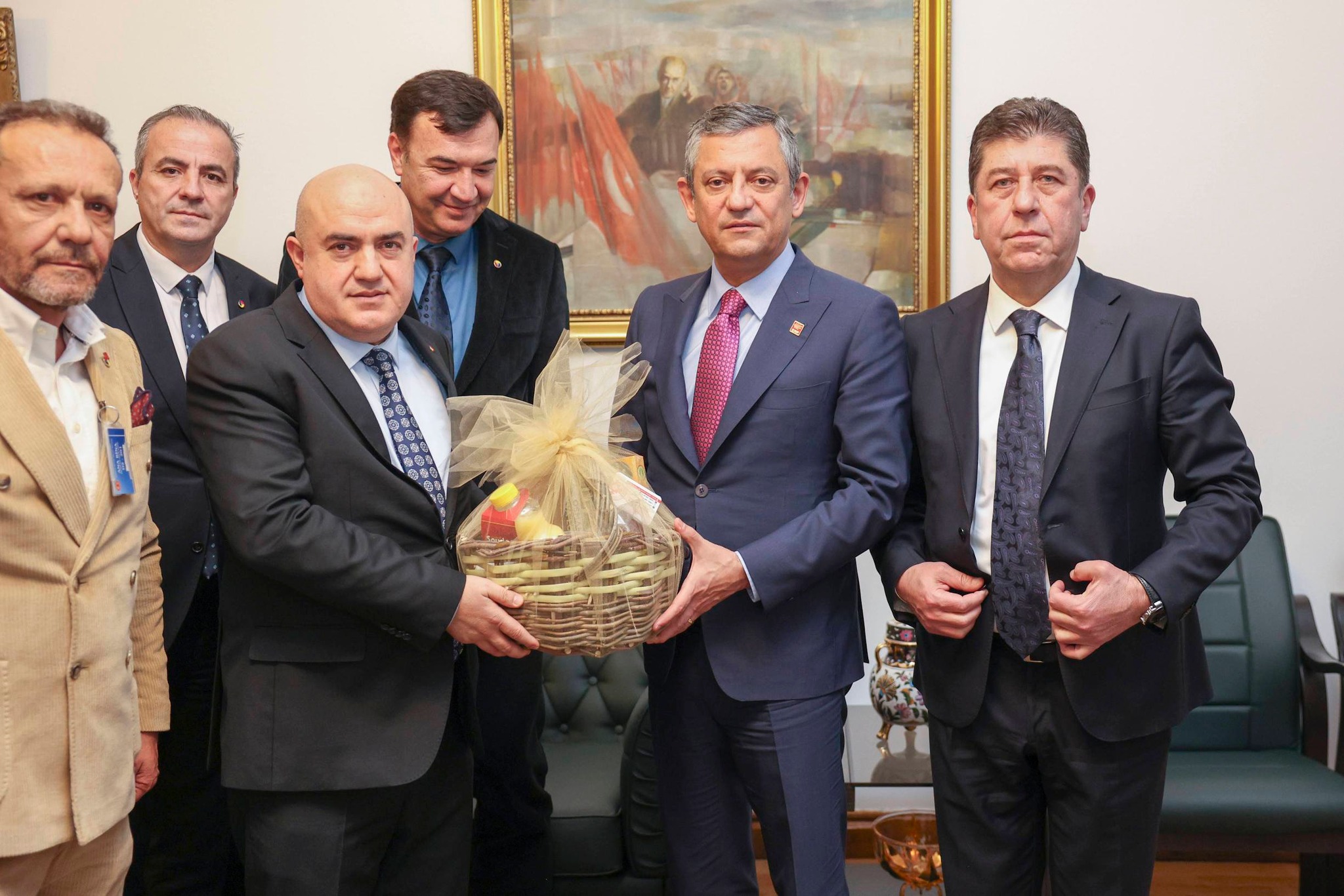 Özgür Özel, Bilecik’in Ürünlerine Hayran Kaldı 7861