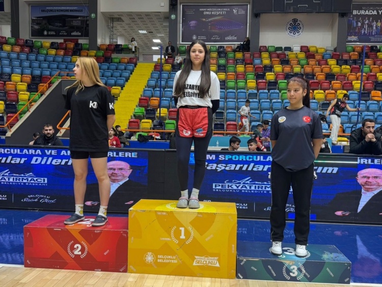 P A Z A R Y E R I N I N K I C K B O K S G U R U R U 7905