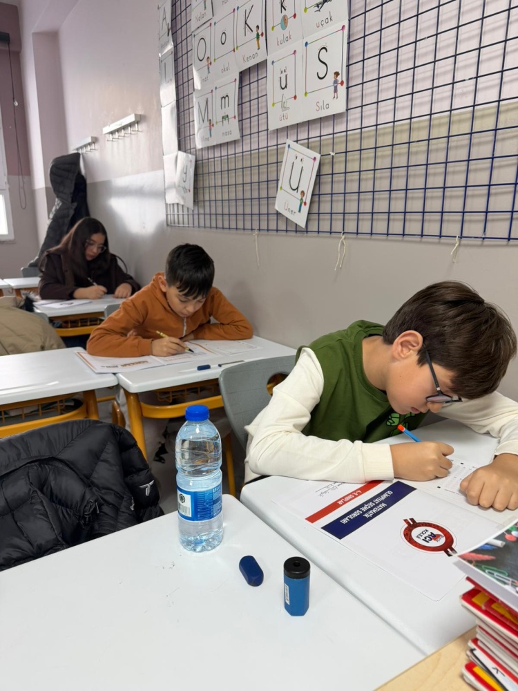 S A L I A C I K O L E J I N D E M A T E M A T I K O L I M P I Y A T L A R I H E Y E C A N I 7452