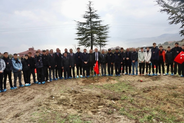 S E H I T L E R I M I Z I C I N H E R B I R F I D A N G E L E C E G I M I Z I C I N B I N N E F E S 7213