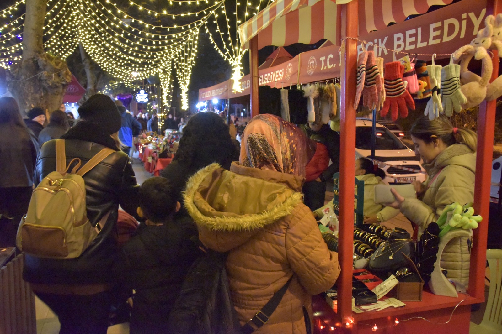 Sanat Sokağina Yoğun İlgi̇ 7802