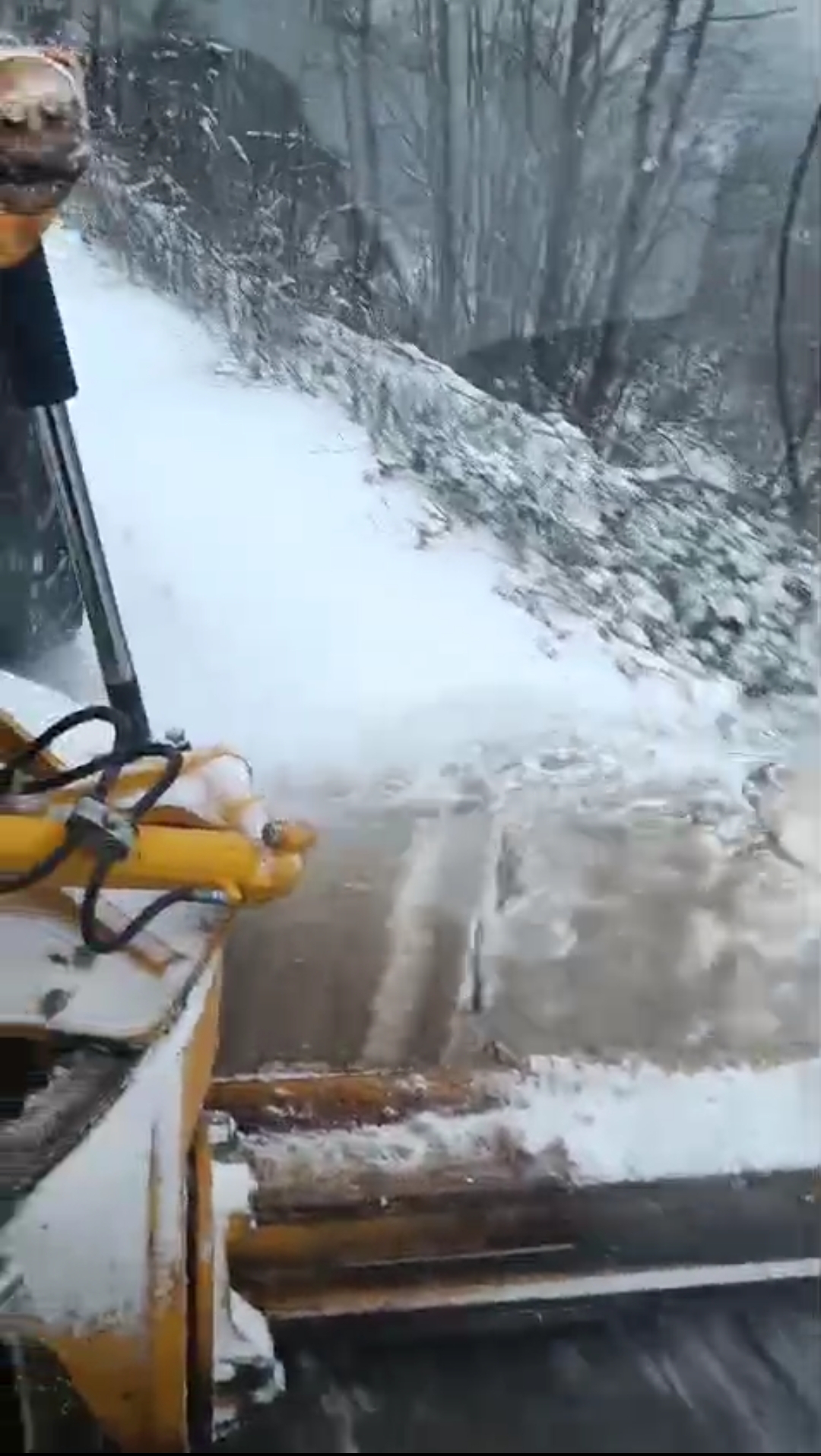 Screenshot 2025 12 28 20 14 20 324 Com.miui.mediaviewer Edit