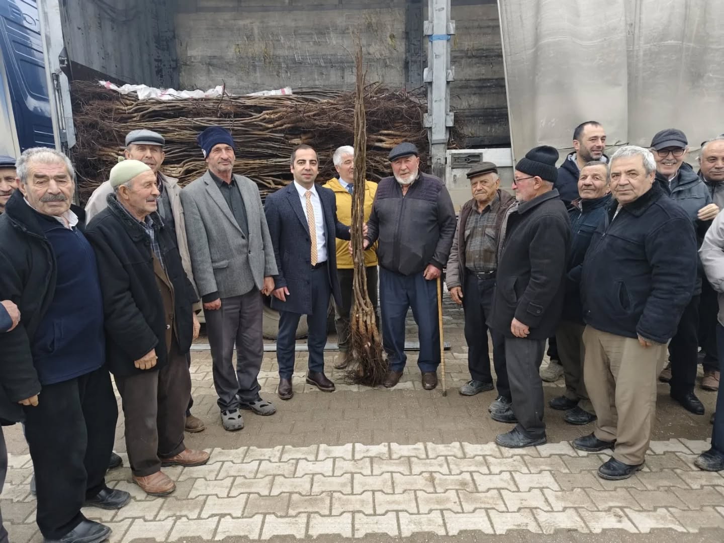 Üretime Mavi Sertifikalı Fidan Desteği 8165 (1)