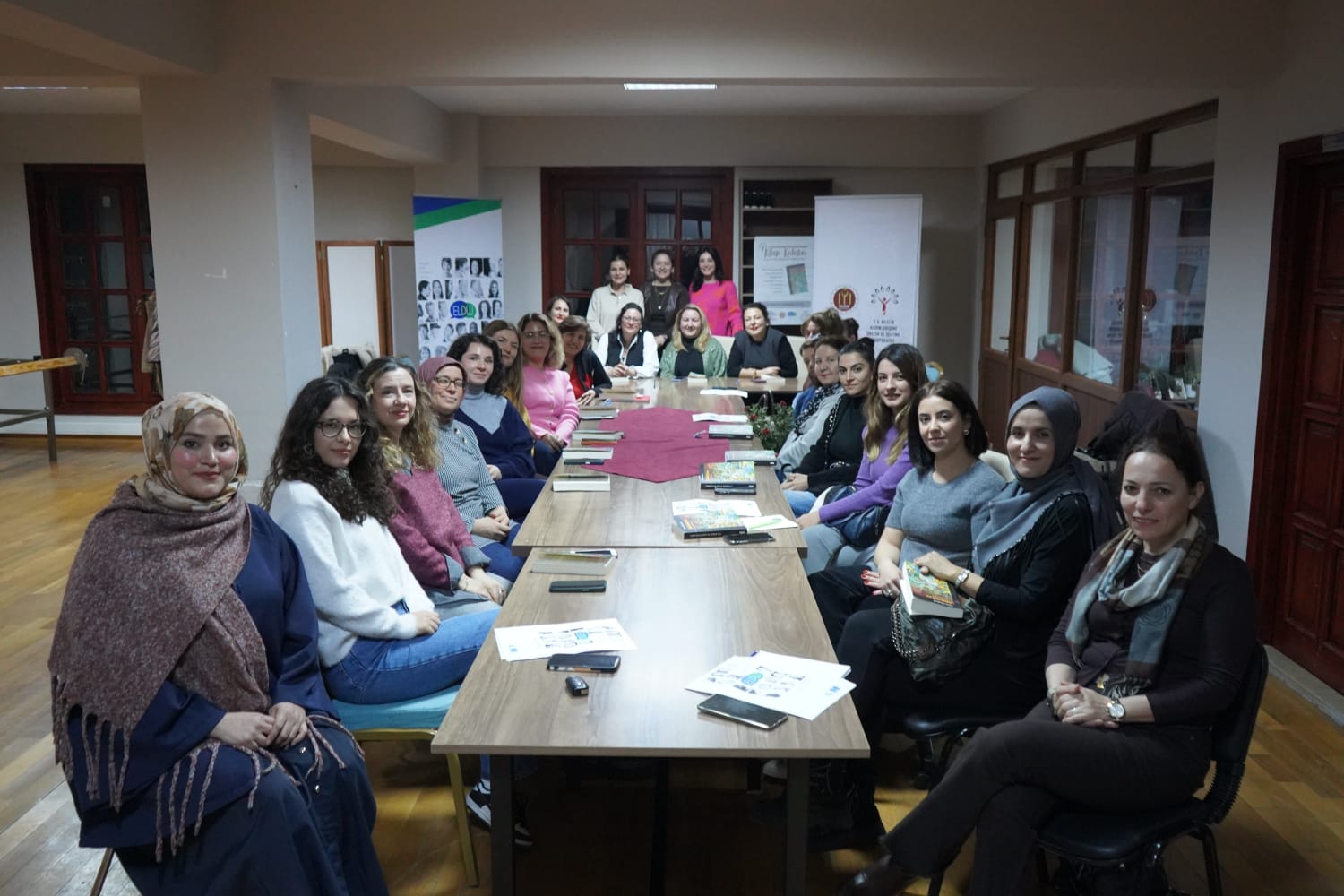 Yerel Demokraside Kadınların Ayak Sesi 8117