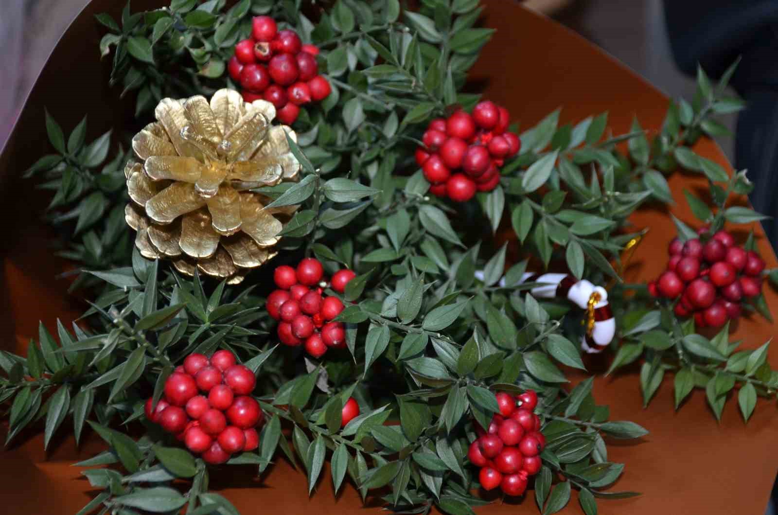 Yılbaşına Sayılı Günler Kala Çiçekçilerde Tatlı Bir Telaş Başladı 8304