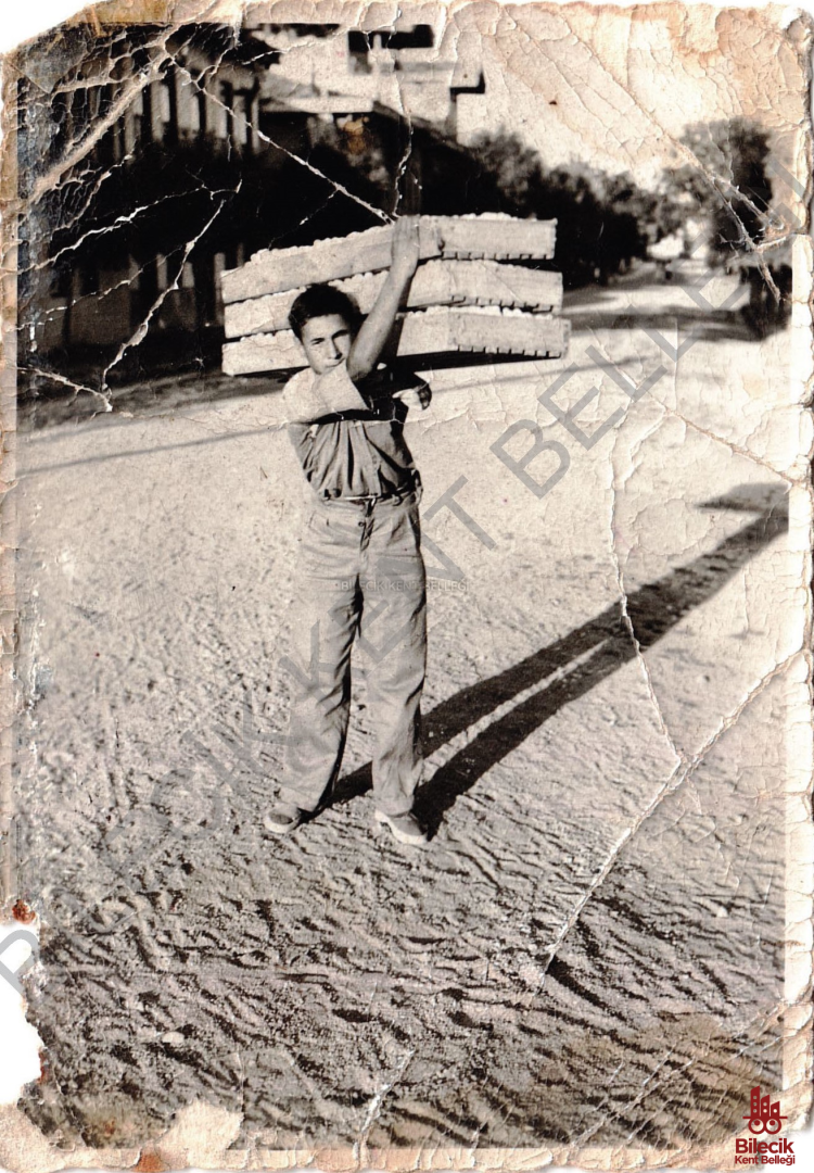 77 Yıl Önce Cumhuriyet Caddesi’nde İpek Kokusu 9157 (1)-1