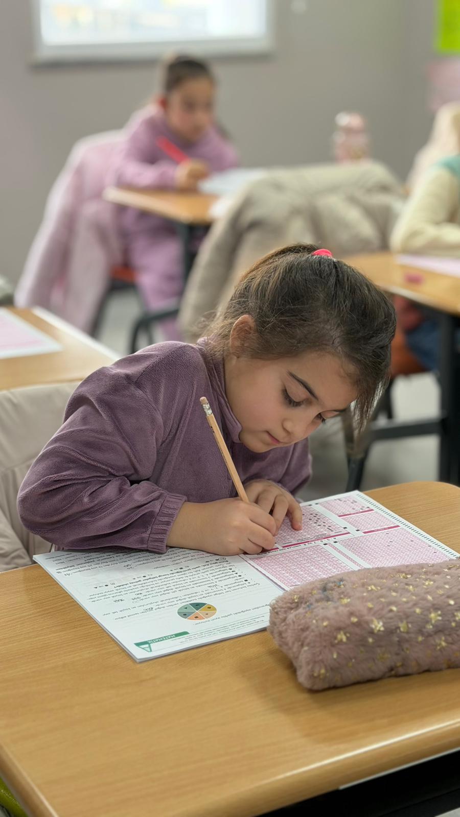 Açı Kolejinde Bursluluk Sınavına Yoğun İlgi 8944