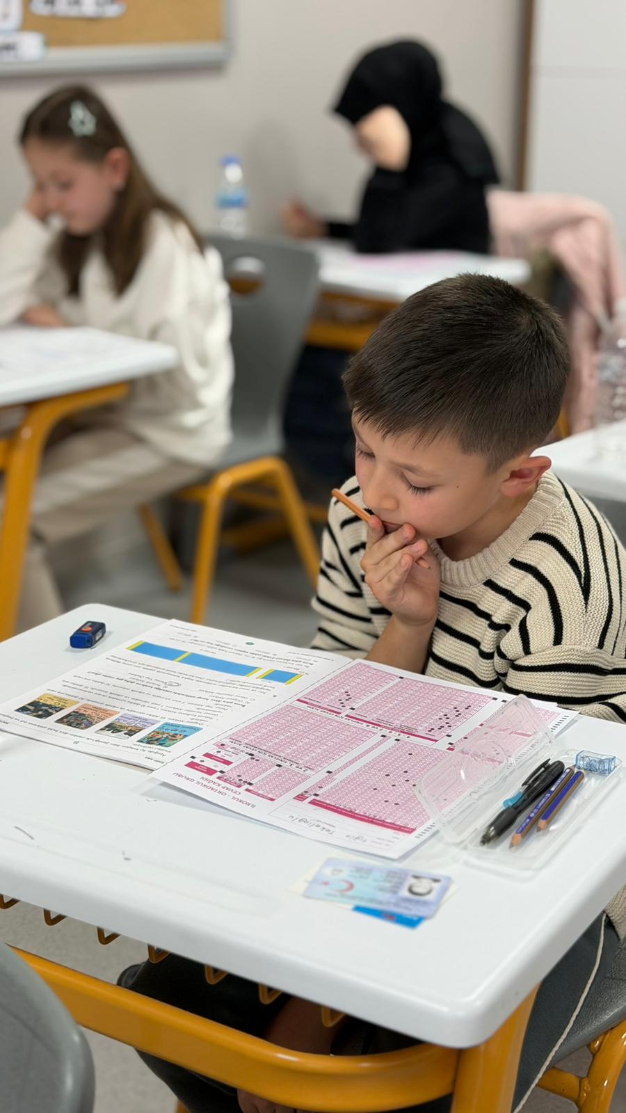 Açı Kolejinde Bursluluk Sınavına Yoğun İlgi 8947