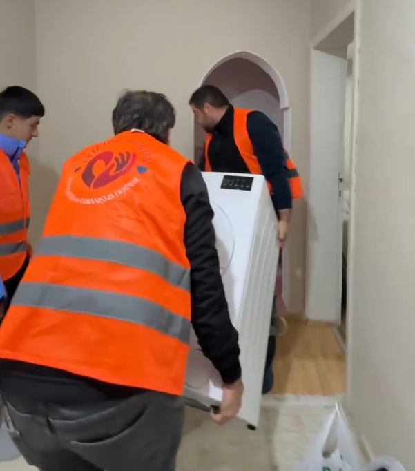 B I L E C I K 039 T E I Y I L I K Y O L D A K A L M A D I 8439