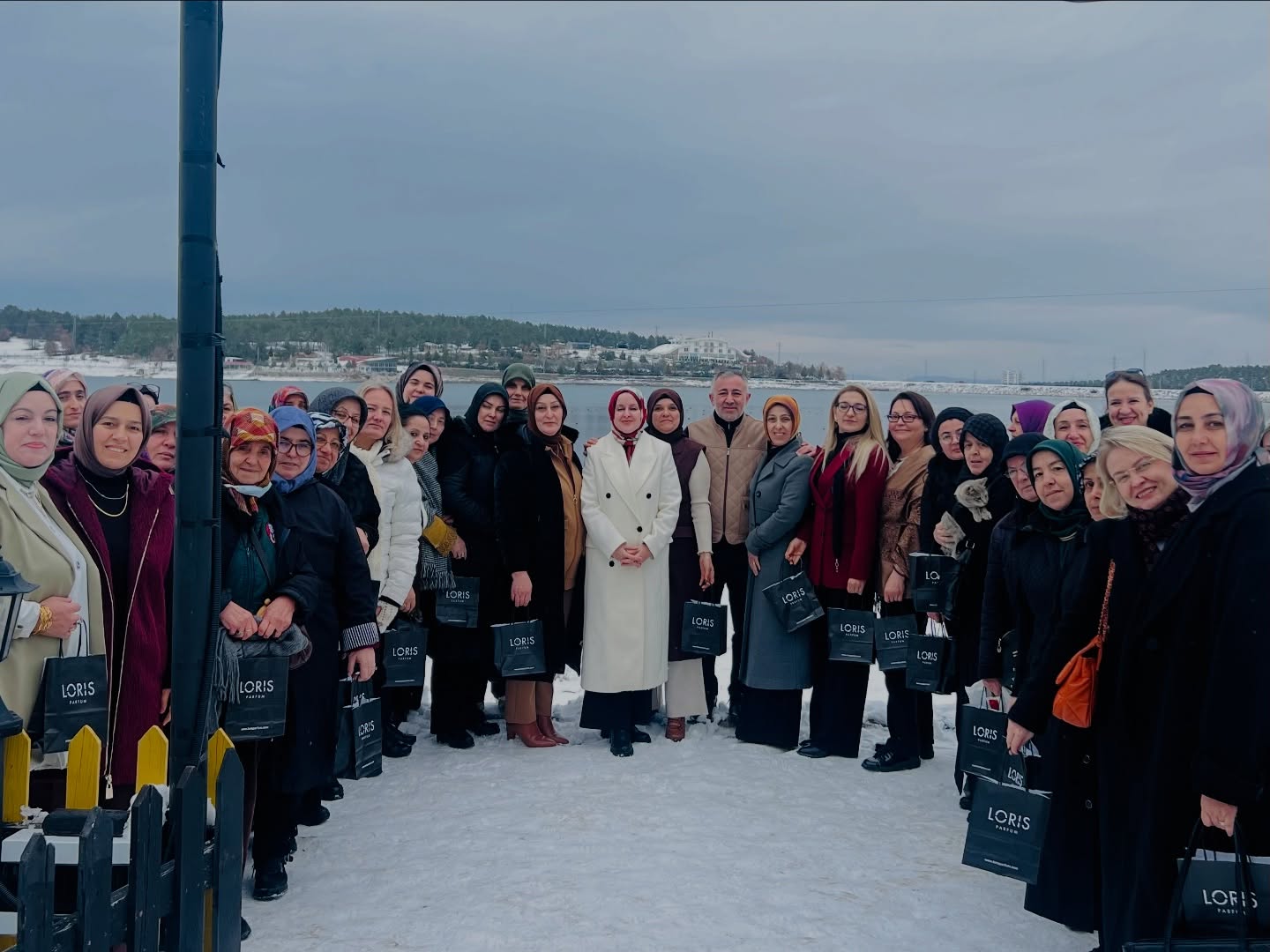 Başkan Yıldırım Ak Kadınlarla Buluştu 8541