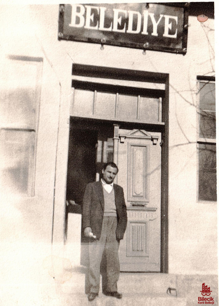 Bilecik Belediyesi Girişinde Tarihi Bir Kare 9285 (1)