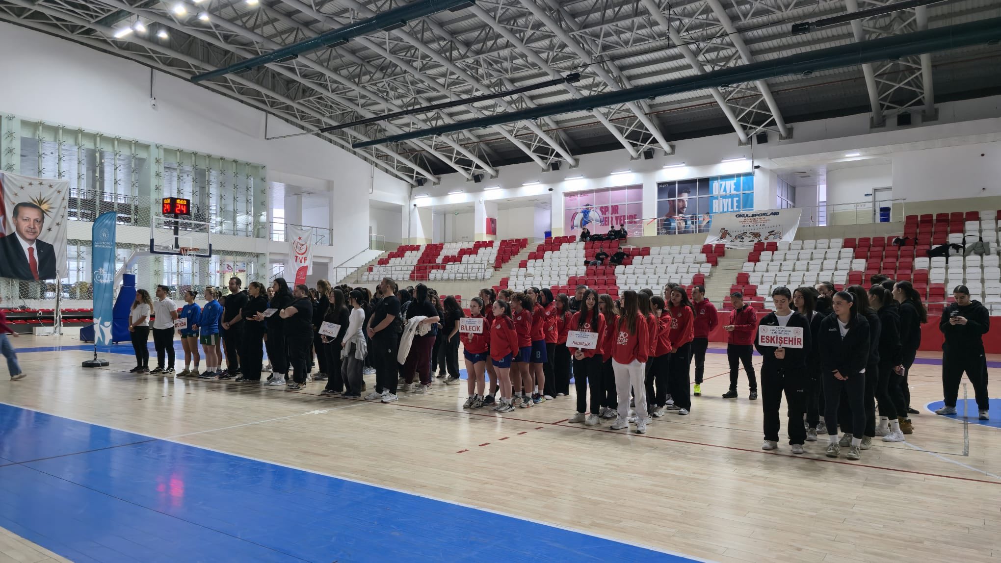 Bilecik’te Gençler A Basketbol Grup Müsabakaları Başladı 8897