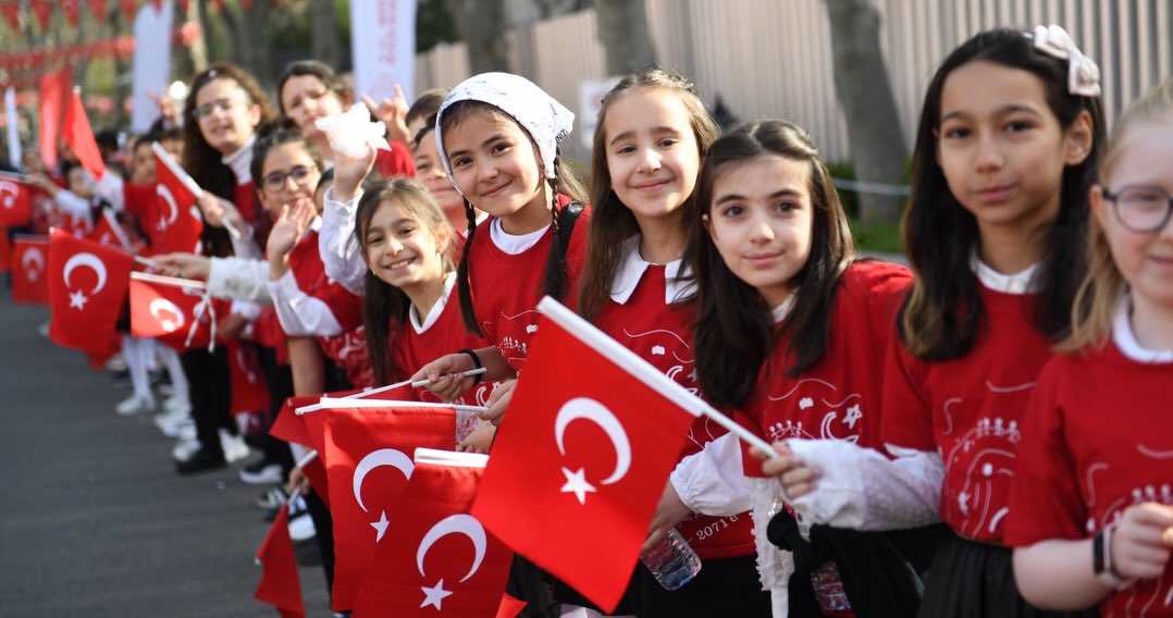 Bilecikte Okullar “Bayrak Sevgisi”Yle Başlıyacak 9693