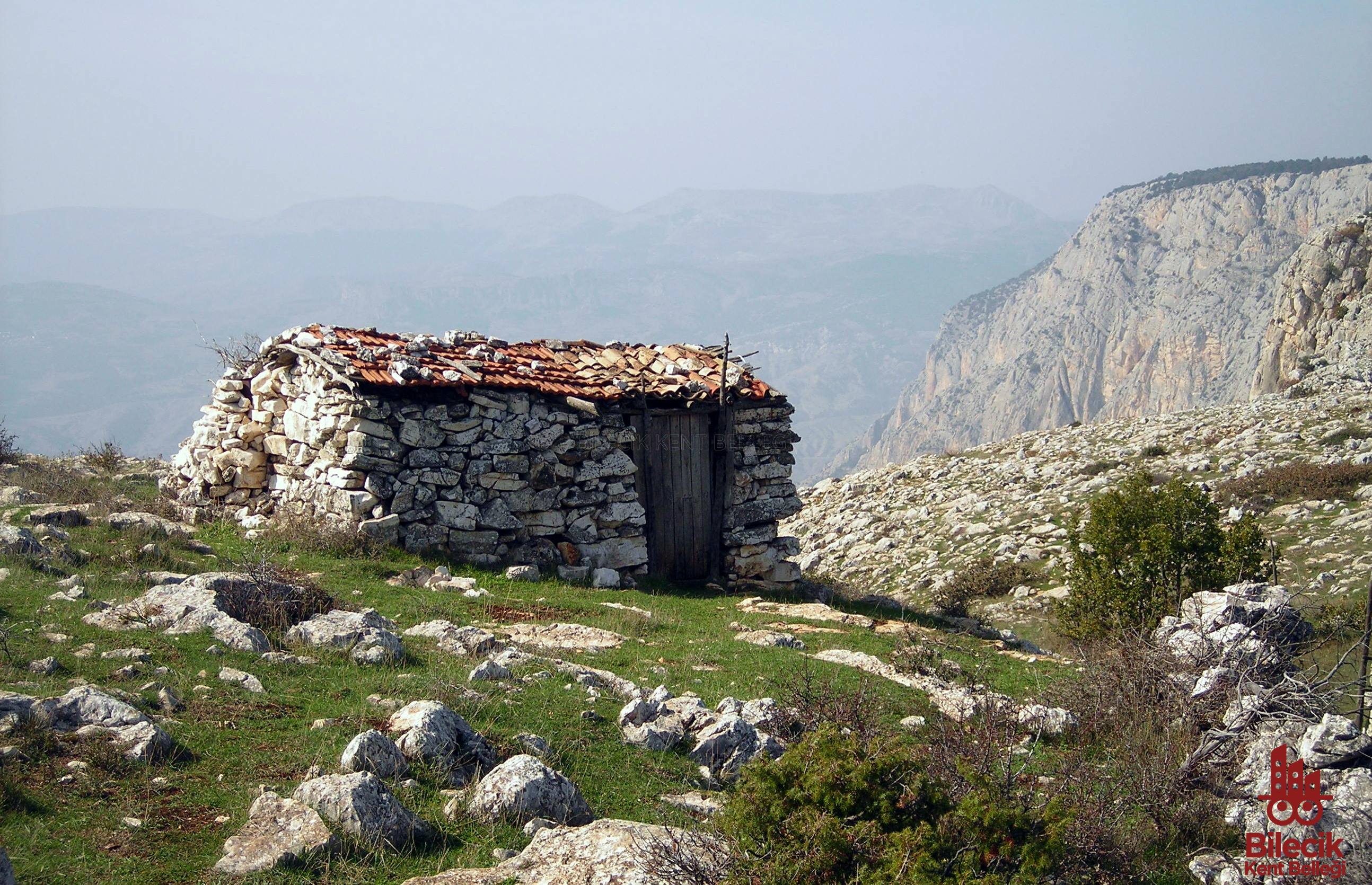 Bilecikte Taştan Çoban Kulübesi 9153