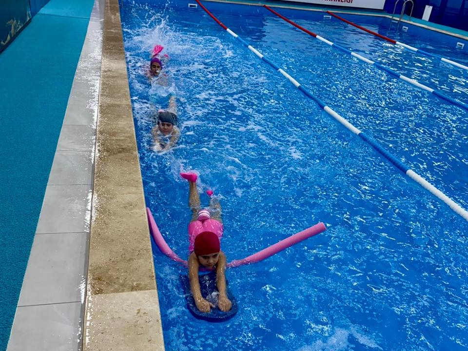 Bilecik’te Yüzme Bilmeyen Kalmasın Miniklerden Büyük İlgi 9381