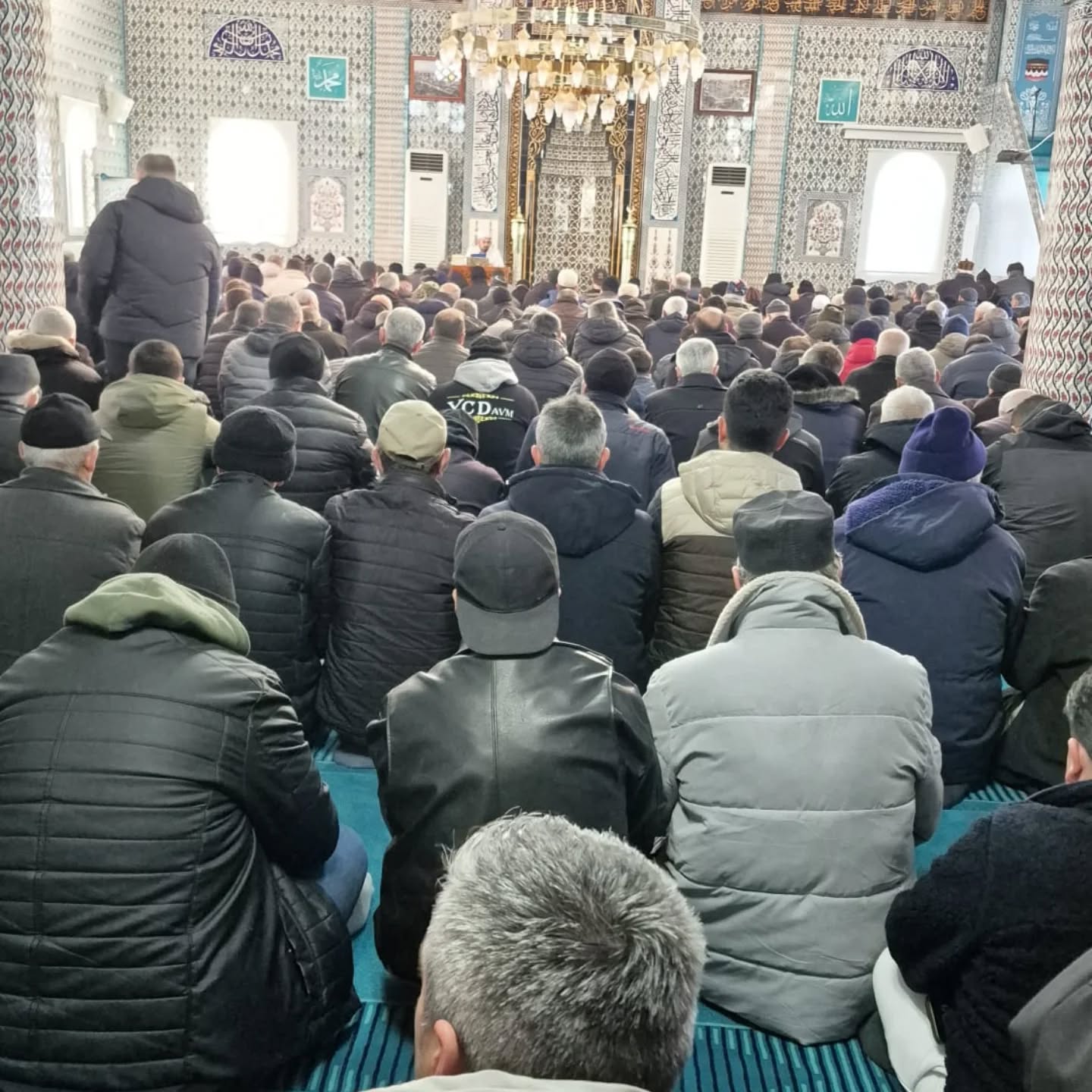 Bozüyük Müftüsü Kemal Arpacı, Yeşil Camii’nde Cemaatle Buluştu 8515