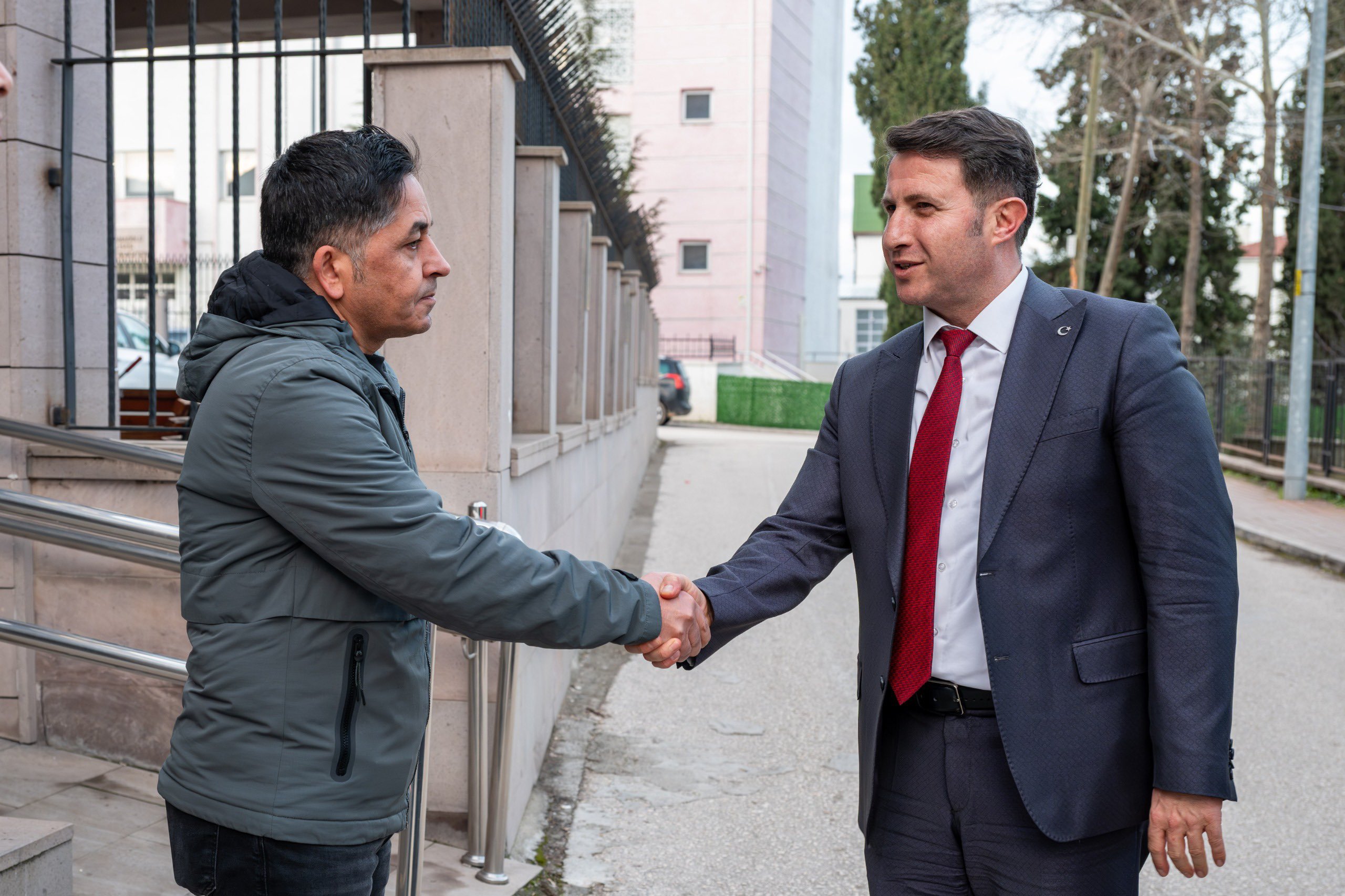 G N Q Sya Xk A A J7N Y-1