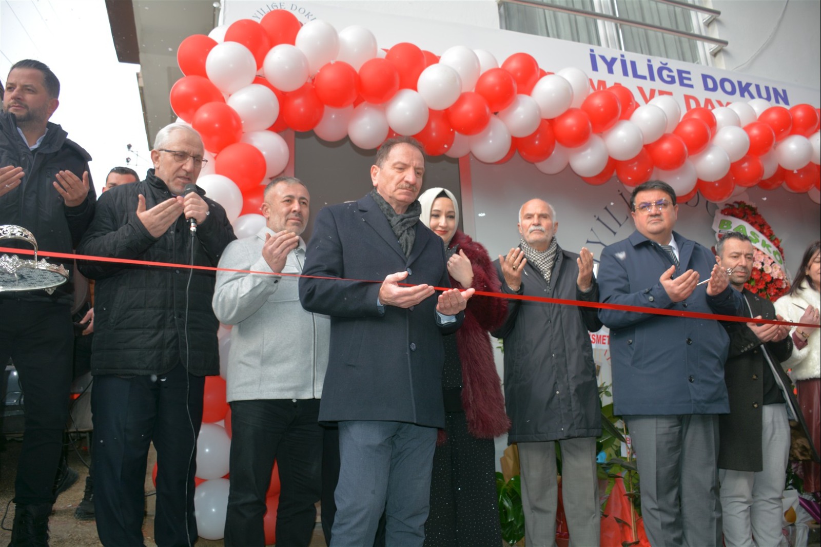 İyiliğe Dokun Yardımlaşma Ve Dayanışma Derneği Dualarla Açıldı 8941