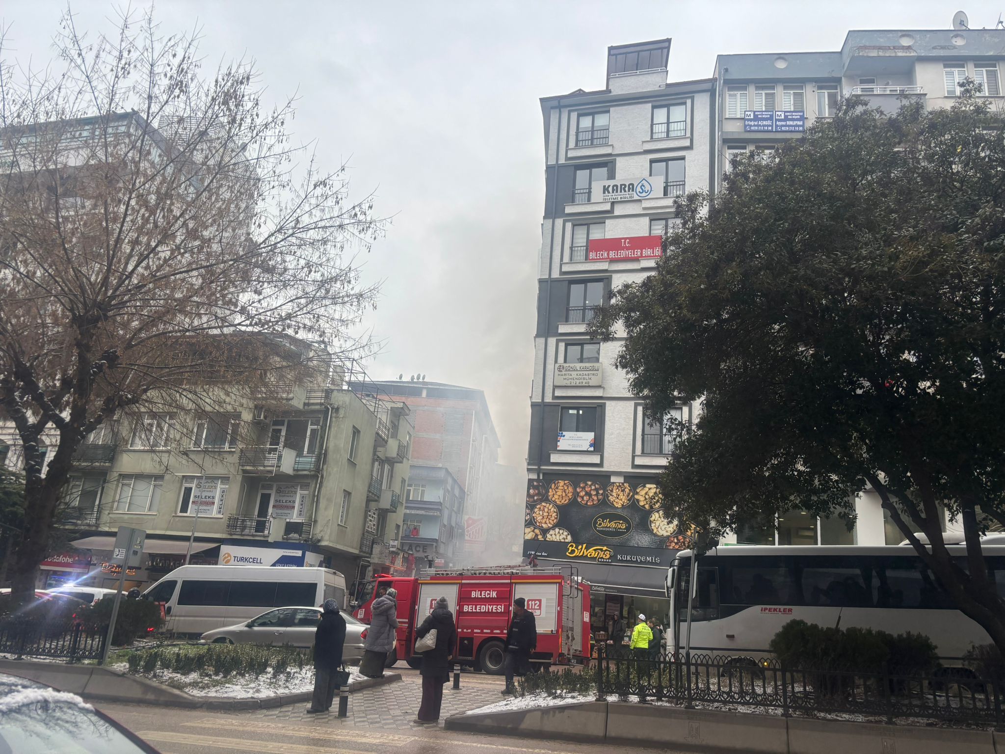 Kuruyemişçide Yangın Paniği 8979