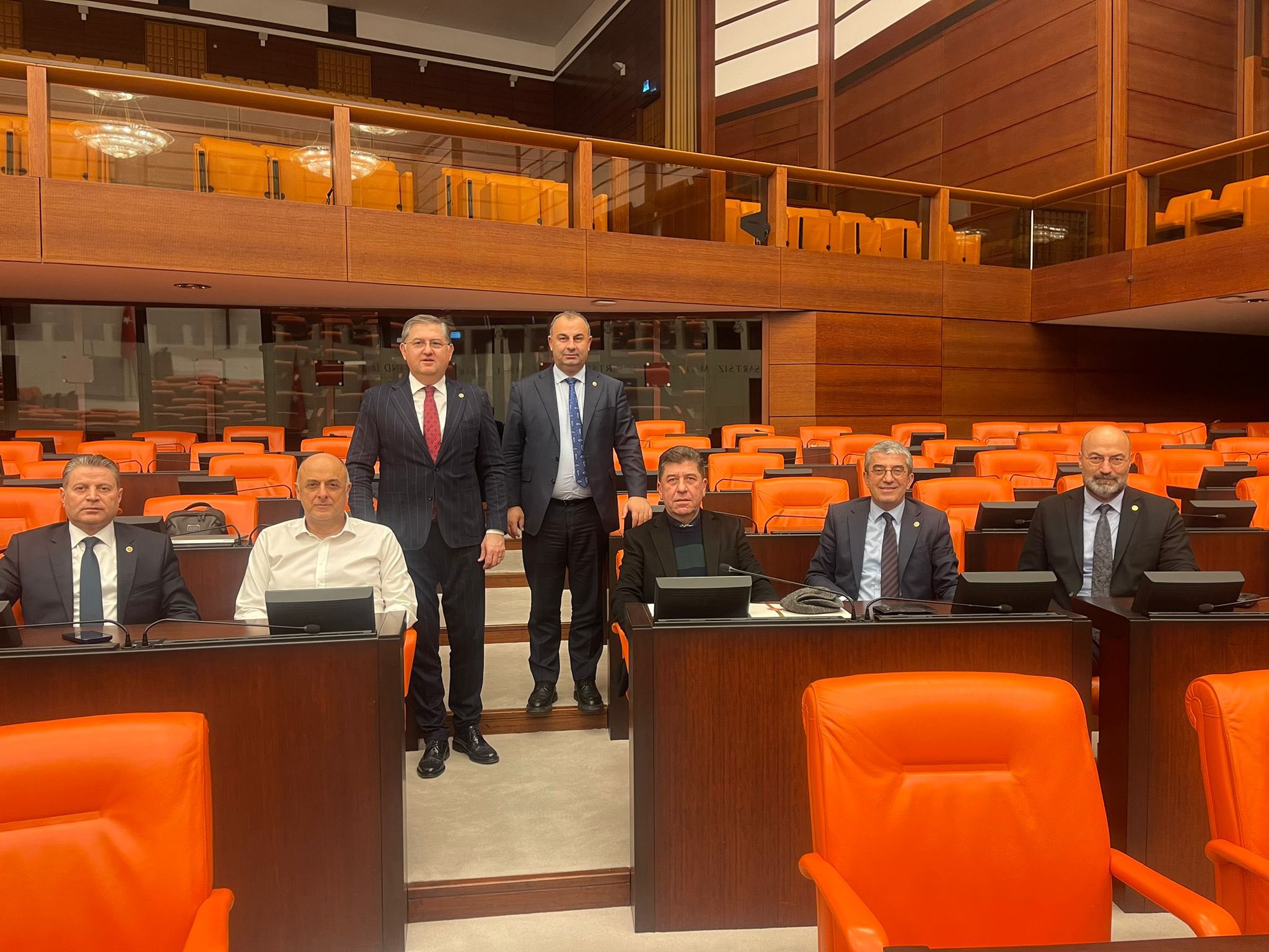 Milletvekili Tüzün Şov Yapmıyoruz, Mücadele Ediyoruz 9075