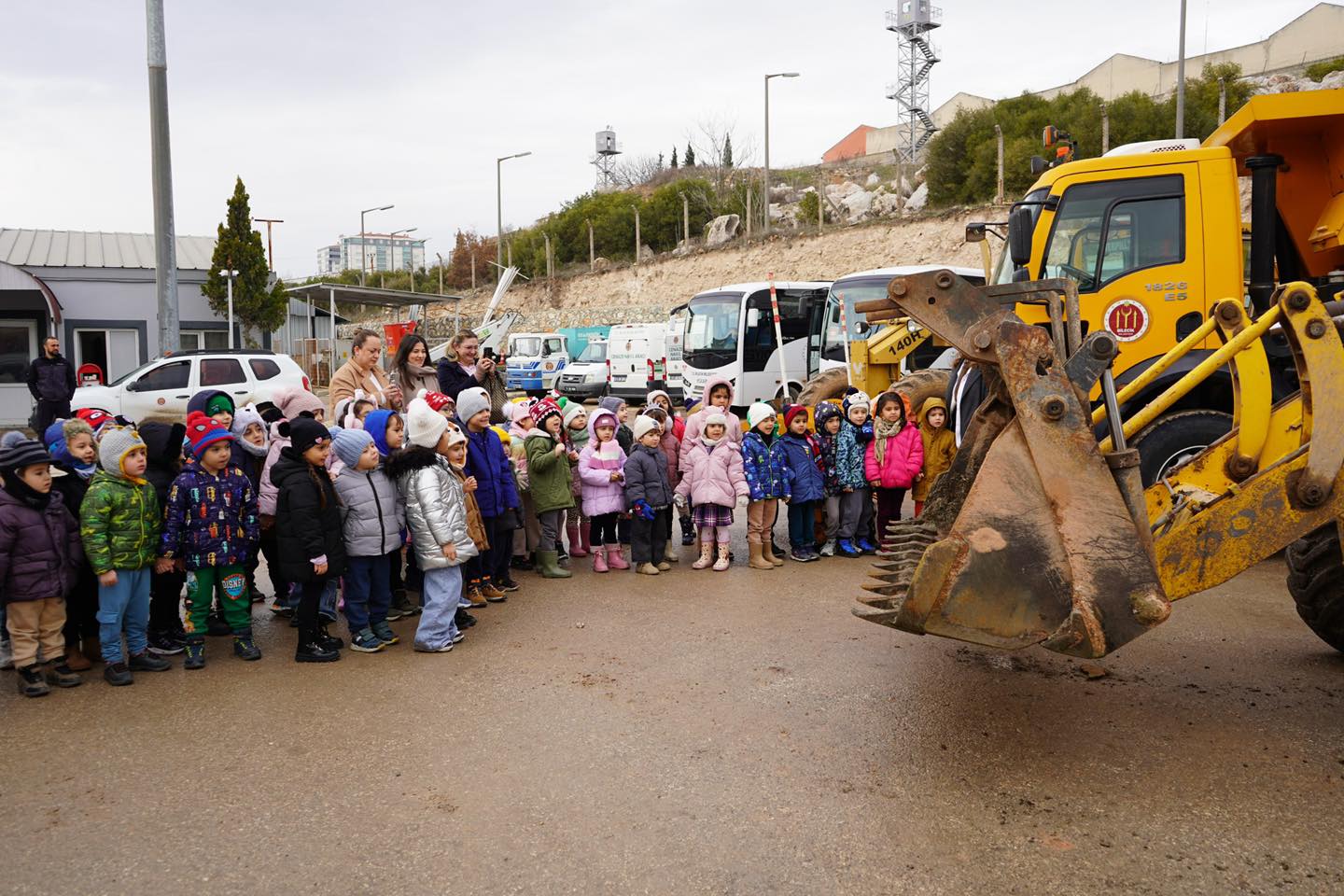Minik Öğrencilerden Atölye Ziyareti 8678