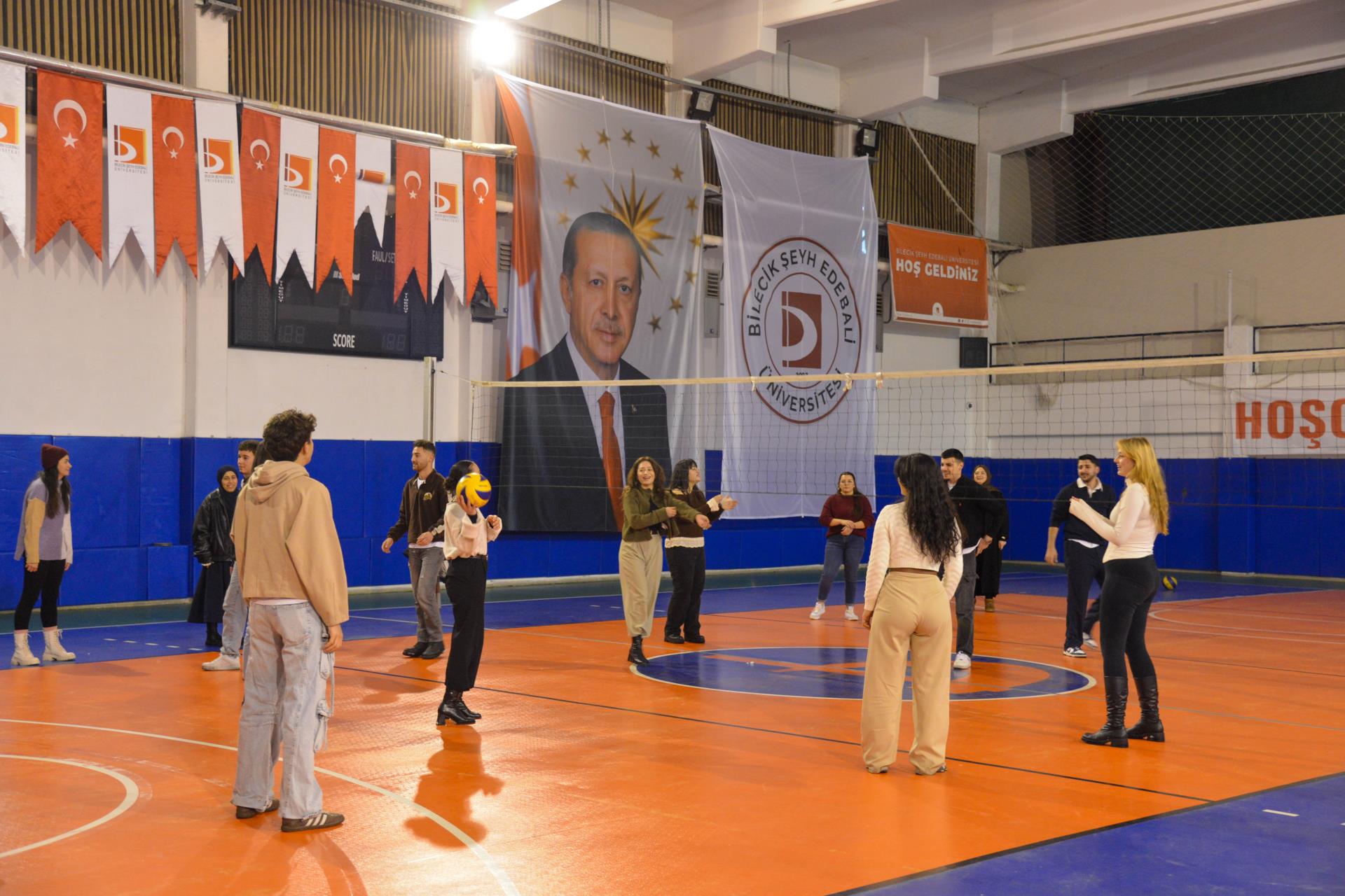 Söğüt Meslek Yüksekokulu Öğrenci̇leri̇nden Merkez Kampüs Zi̇yareti̇ 9009