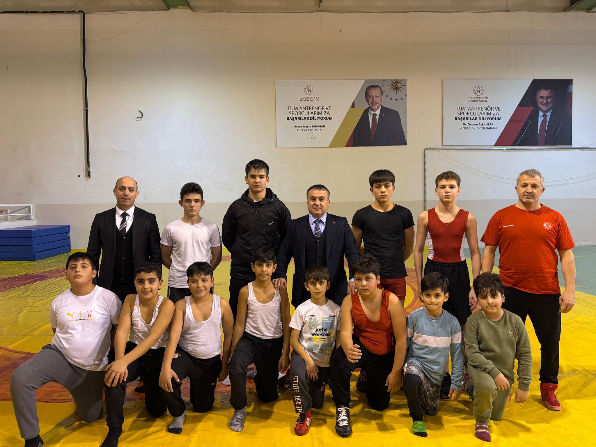Söğüt Spor Salonu’nda Sporcularla Buluştu 8697