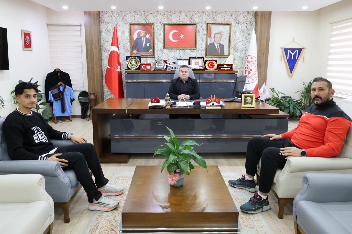 Türkiye 3.’Sü Oldu 9313 (1)