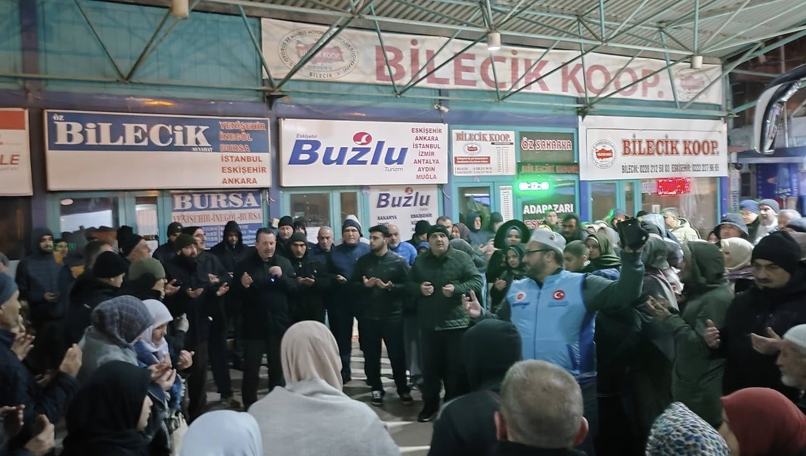 Umreci̇ler Dualarla Uğurlandi 9217