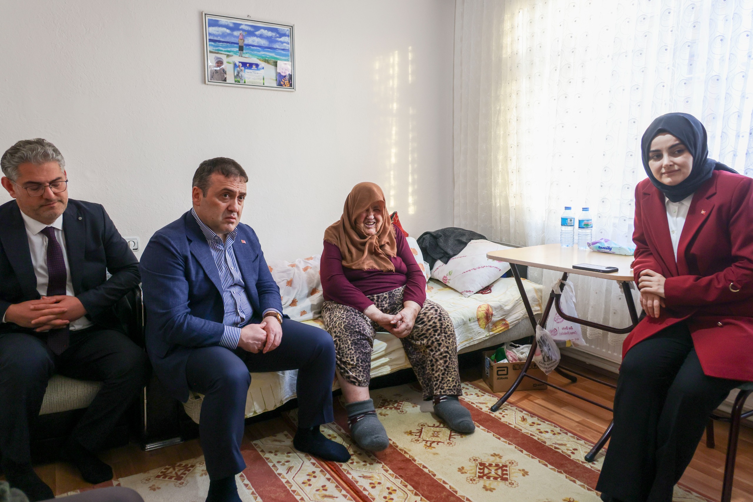 Vali Sözerden Şehit Ailesine Ziyaret 8689