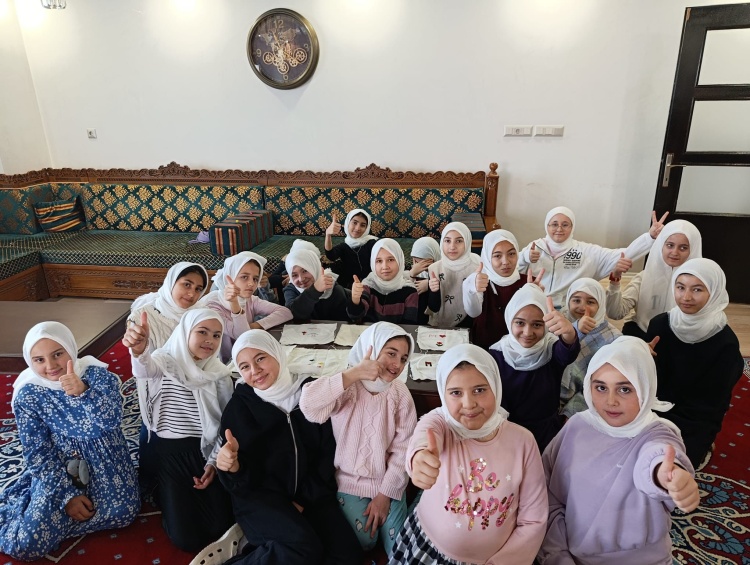 Y O G U N K A T I L I M L A G E R C E K L E S T I R I L D I 9463