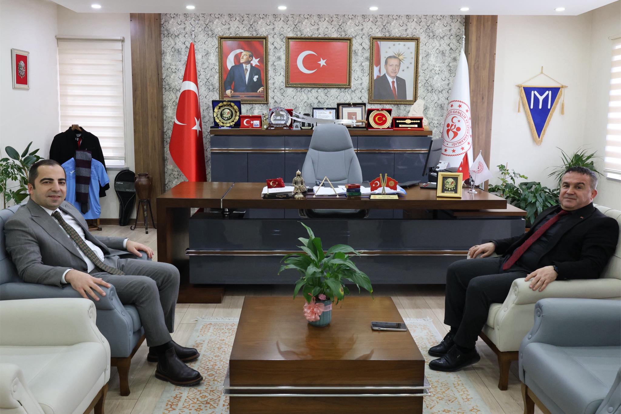 Yenipazar Kaymakamı Uçar’dan İl Müdürü Demir’e Ziyaret 9317