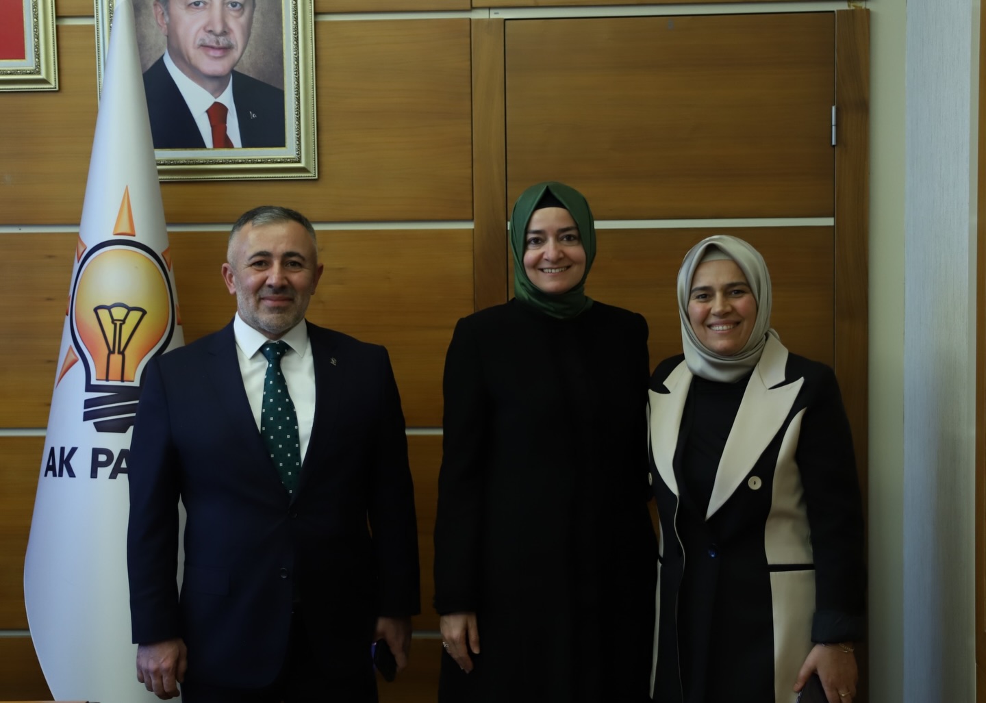 Ak Parti̇den Ankara Çikarmasi 10490